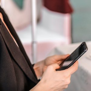 REDES SOCIALES CON ELEGANCIA: POTENCIA TU MARCA PERSONAL Y VENDE MÁS